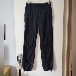 LULULEMON Black Nylon Snowboarding Lined Ski Pants 6 Tall